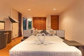 Beachfront Villa 3BR Infinity Pool V38