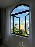 Ania Beachside Hotel Da Nang