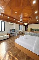 Ania Beachside Hotel Da Nang
