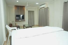 Hotel Grand Leela Krishna