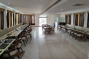 Hotel Grand Leela Krishna