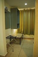 Hotel Grand Leela Krishna