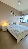 Sea View High Floor 2 Bed Room Excellent Location