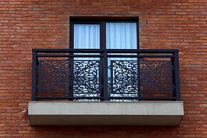 OZ Hotel