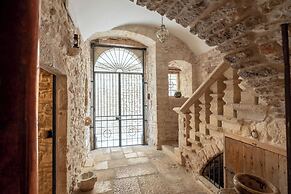 PALAZZO RIZZI DIMORA DEI TEMPLARI