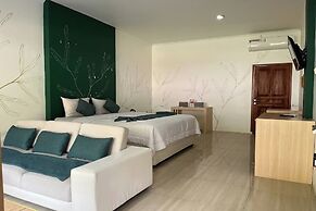 Santa Monica Resort