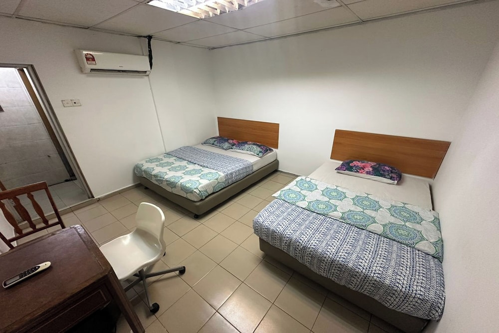 Sha La La Hostel