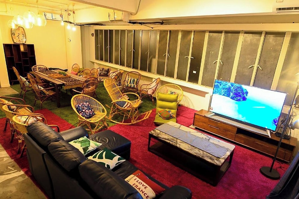 Sha La La Hostel