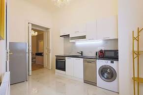 National Theatre Elegance Residence