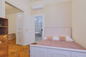 National Theatre Elegance Residence