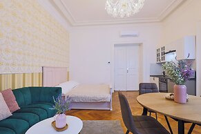 National Theatre Elegance Residence