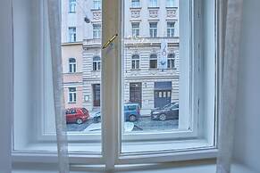 National Theatre Elegance Residence