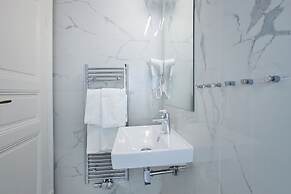 National Theatre Elegance Residence