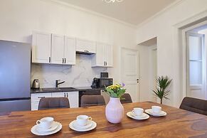 National Theatre Elegance Residence