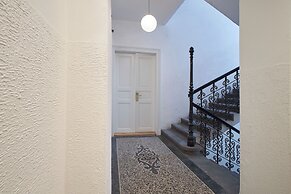 National Theatre Elegance Residence