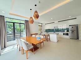 Deluxe Villa Beach Front