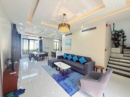Deluxe Villa Beach Front