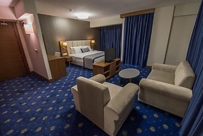 LOOKS HOTEL