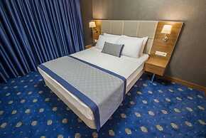 LOOKS HOTEL