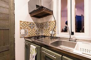 Roots Eco House