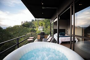 Roots Eco House