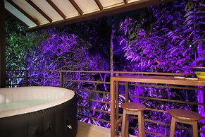 Roots Eco House