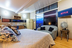 Roots Eco House
