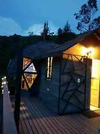 Roots Eco House