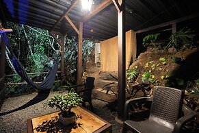 Roots Eco House