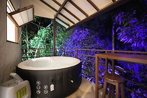 Roots Eco House