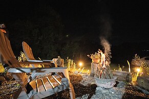 Roots Eco House