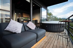 Roots Eco House