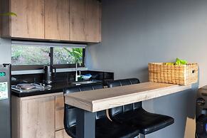 Roots Eco House