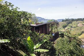 Roots Eco House