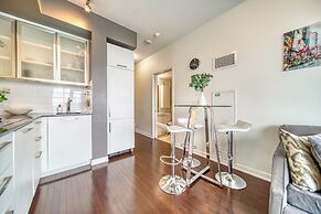 Maple Suites Toronto Downtown