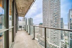 Maple Suites Toronto Downtown