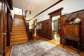No.5 East