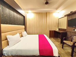 A Premium Hotel A-L-F-A Lucknow