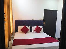 Hotel M-E-T-R-O Regency Lucknow
