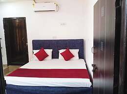 Hotel M-E-T-R-O Regency Lucknow