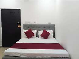 Hotel M-E-T-R-O Regency Lucknow