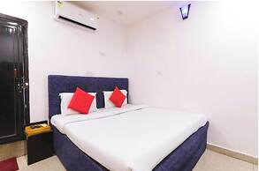 Hotel M-E-T-R-O Regency Lucknow