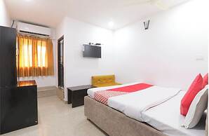 Hotel M-E-T-R-O Regency Lucknow