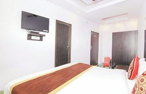 Hotel Raj Put Charbagh Lucknow