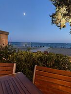 Amaryllis Beach House