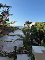 Amaryllis Beach House