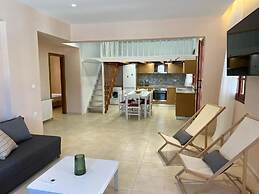 Amaryllis Beach House