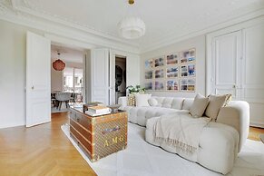 Elegant Apt 2bdr- Arc de Triomphe / Champs-elysees