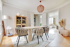 Elegant Apt 2bdr- Arc de Triomphe / Champs-elysees