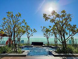 Gogoto LUX Burj View Spacious